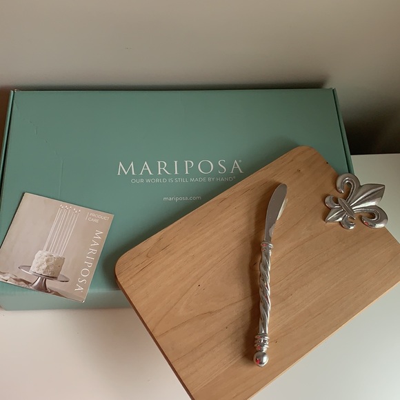 Mariposa Other - NEW Mariposa Fleur-de-Lis Cutting Board& Spreader
